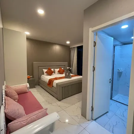 Villa Youth Journey Six-bedroom Pool *