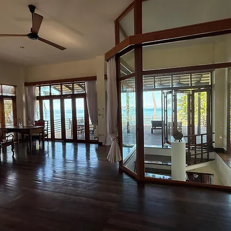 วันหยุดที่บ้าน Tiki House
