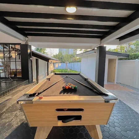 Saga Pool House 5br, 200m From วิลล่า Pattaya
