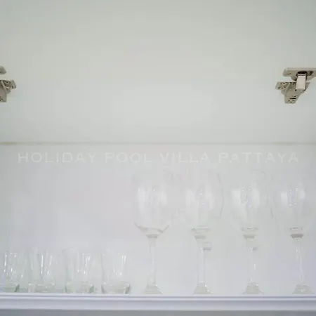 Villa Pool
