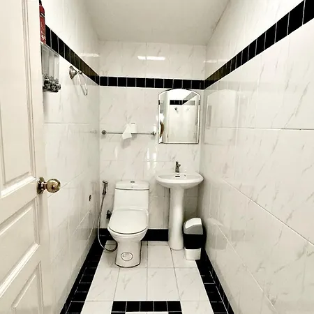 Tiki White House