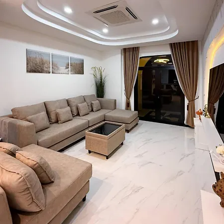 Villa Flex Pool Pattaya