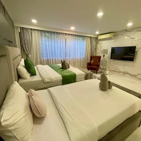 Youth Journey Six-bedroom Pool Villa