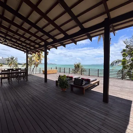 Tiki House * Pattaya