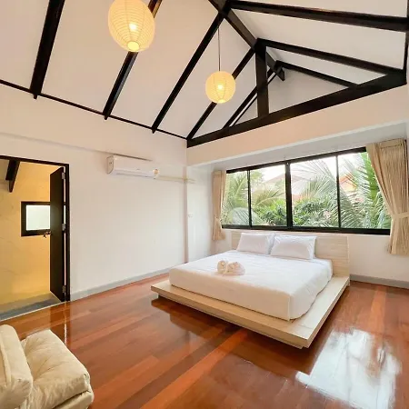 วิลล่า Saga Pool House 5br, 200m From Pattaya