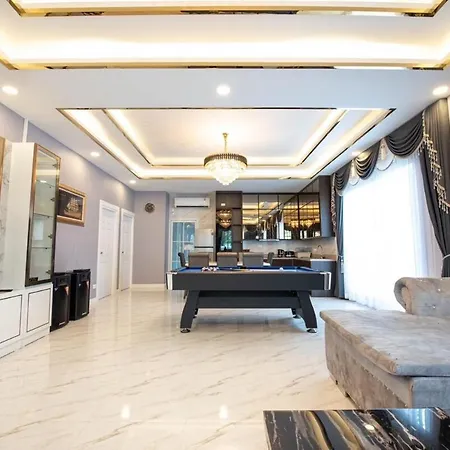 วิลล่า Pool 3br Slide Karaoke Pattaya