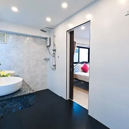 Luxury Pool Center C8 - 4 Bedroom Pattaya