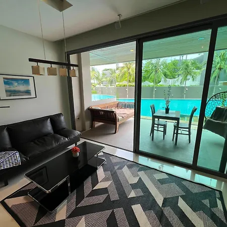 Beachfront Luxe With Pool Access And Terrace