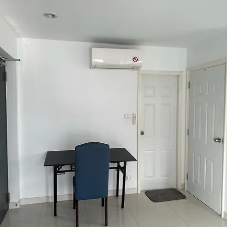 Spacious 1br With Kitchen, Pool, Near Beach, Bars & Eats,gym Near By Apartment Pattaya