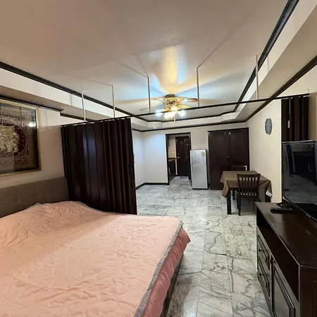อพาร์ทเม้น Paradise Condominimum Jomtien Pattaya