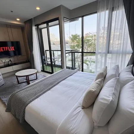 อพาร์ทเม้น The Panora - Luxury Pratumnak Jomtien *