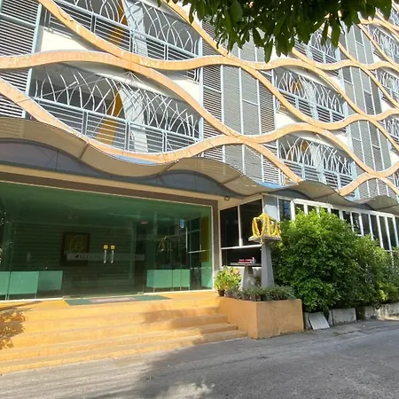 อพาร์ทเม้น Curve Boutique *