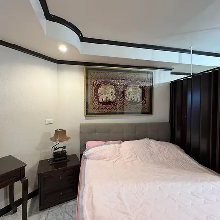 อพาร์ทเม้น Paradise Condominimum Jomtien *