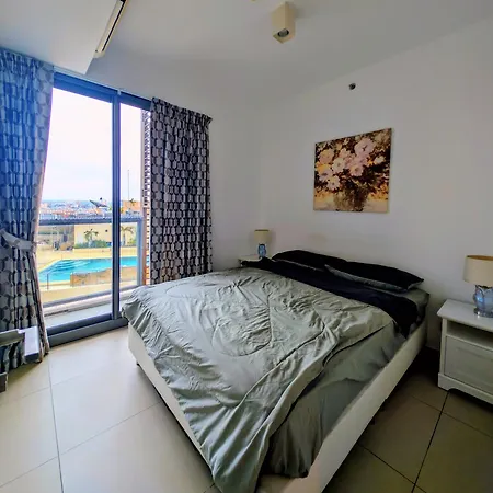 Unixx Apartment *
