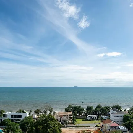 Jomtien Condotel Seaview 11th Floor Apartment