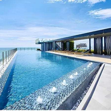 Next To Mall With Infinity Pool อพาร์ทเม้น Pattaya