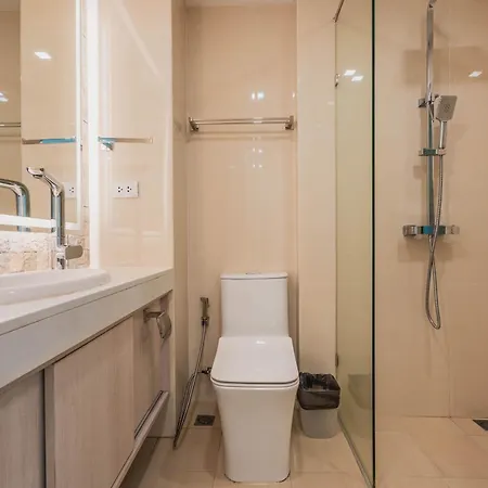 อพาร์ทเม้น Olympus Garden Direct Pool Access By Sankalp