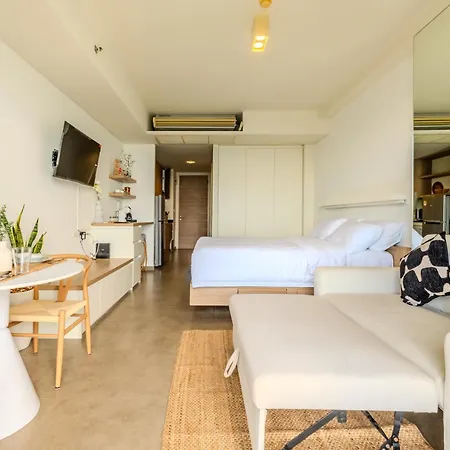 Apartment Zire Wongamat By Silqstay V Pattaya