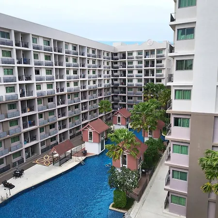อพาร์ทเม้น Luxurious With Pool Access Pattaya