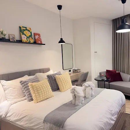 Apartment Edge #994