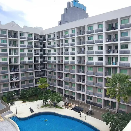 อพาร์ทเม้น Luxurious With Pool Access *