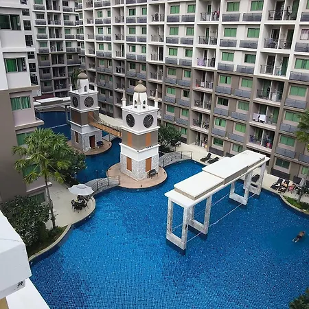 อพาร์ทเม้น Luxurious With Pool Access