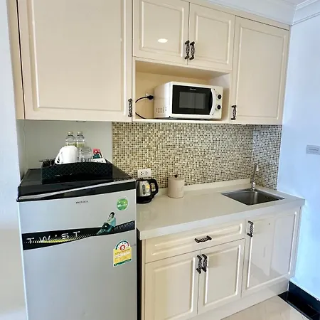 Lk Crystal Apartment *