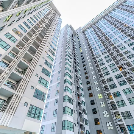 The Base By Silqstay Iv Pattaya