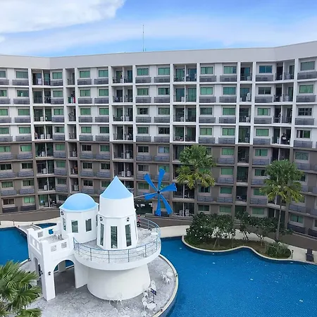 Luxurious With Pool Access อพาร์ทเม้น Pattaya