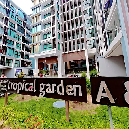 Laid Back Tropical Garden อพาร์ทเม้น *