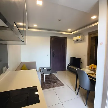 Luxurious With Pool Access อพาร์ทเม้น *