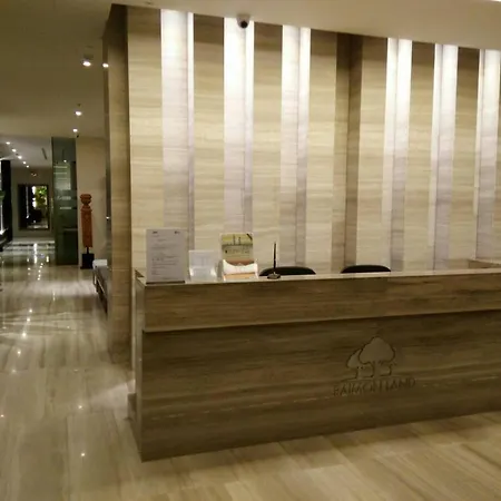 Luxury Large One Bedroom Seaview Serviced At Wongamat, วันหยุดที่บ้าน Pattaya