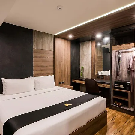 โรงแรมแอคควา 4*