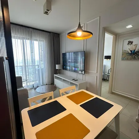 Unixx Seaview Pattaya