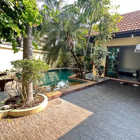 Luxury Semi-2bed Pool Near & Walking Street! *