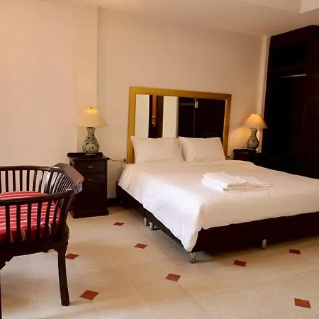 โรงแรม The Elite Pattaya