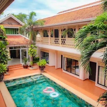 โรงแรม The Elite Pattaya