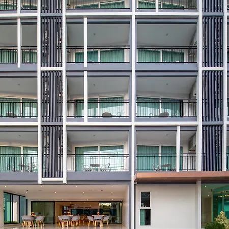 โรงแรม Fourium And Serviced Pattaya