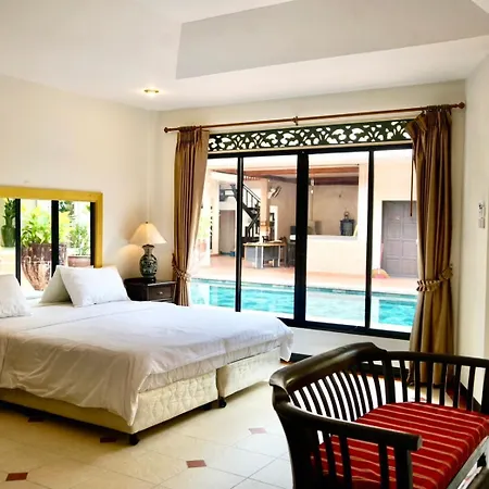 The Elite 4* Pattaya