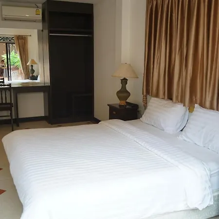 โรงแรม The Elite