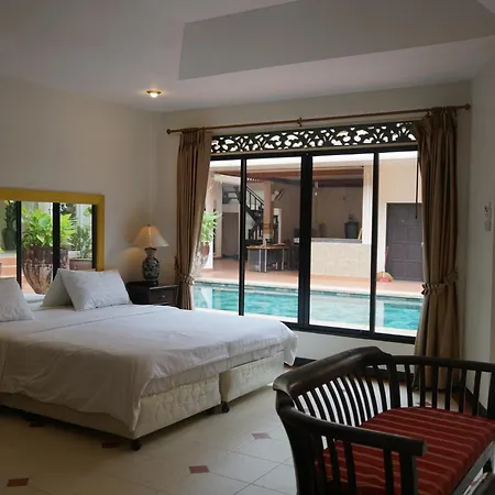 The Elite โรงแรม Pattaya