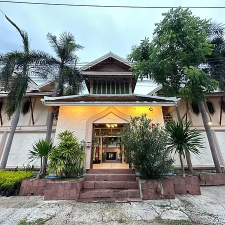 โรงแรม The Elite Pattaya