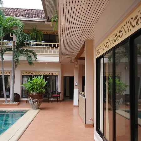The Elite 4* Pattaya