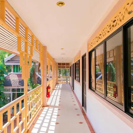 โรงแรม The Elite 4*