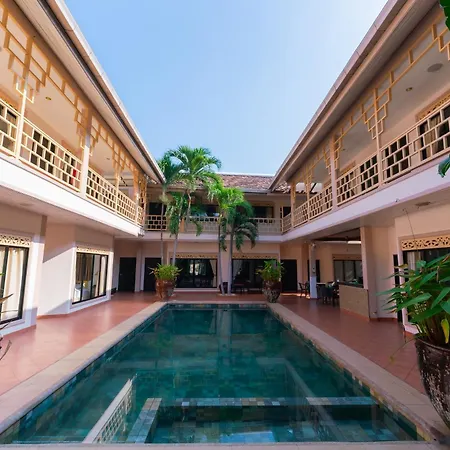 The Elite 4* Pattaya