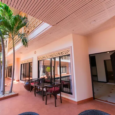 The Elite โรงแรม 4*