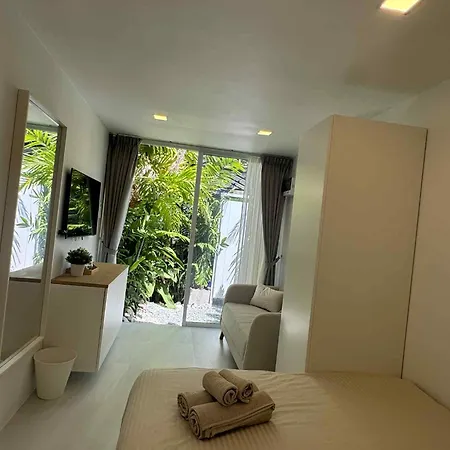 Siam Lounge - Pratumnak วันหยุดที่บ้าน *