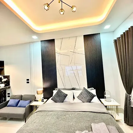 อพาร์ตโฮเทล Viraplace 4# 3*