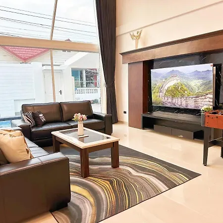 Private Pool 4 Bedroom 5 Bathroom Near Walking Street And Bbq * Pattaya