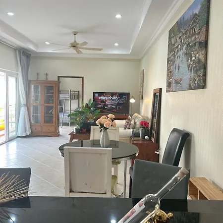 ฮอลิเดย์พาร์ค Mj42 House Majestic Poolvillas *